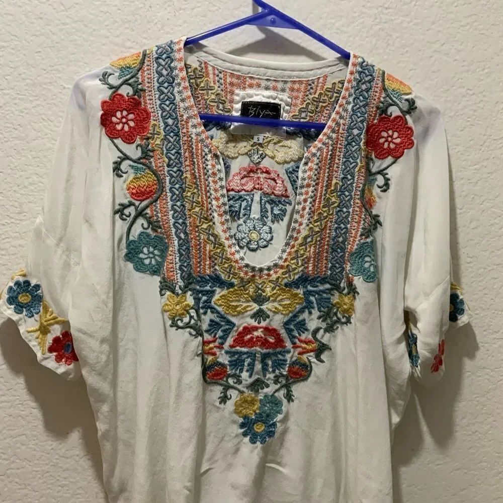 Johnny Was Biya Blouse size small embroidered multicolored